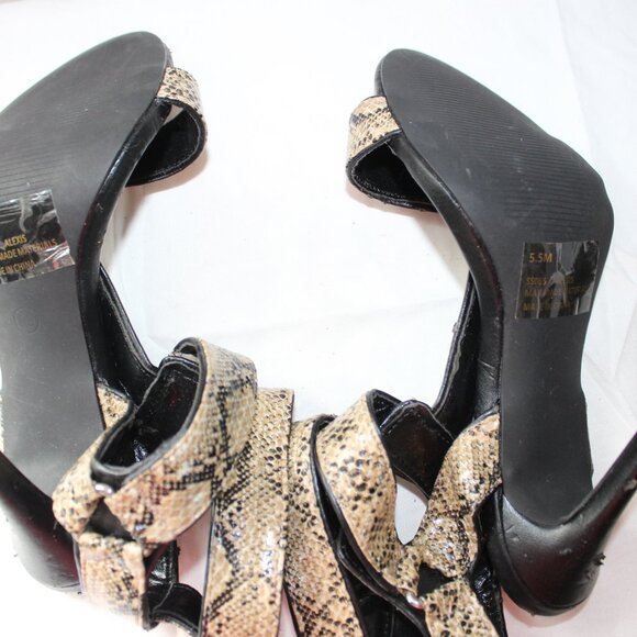 Heels - Picture 5 of 6